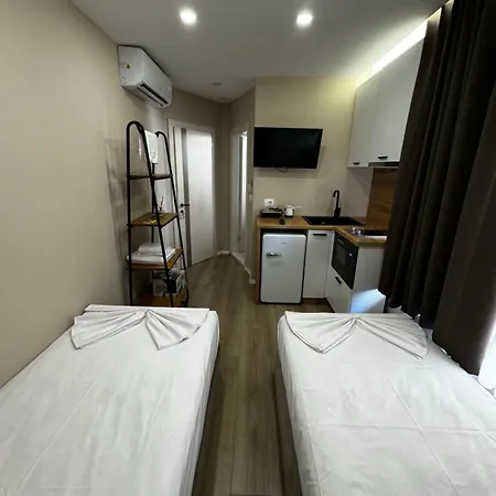 Rora アパートホテル Yzberishti