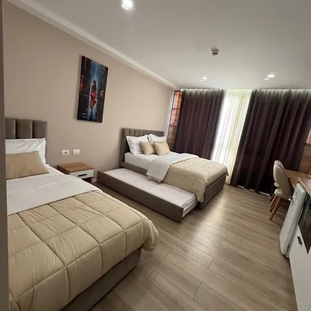 アパートホテル Rora