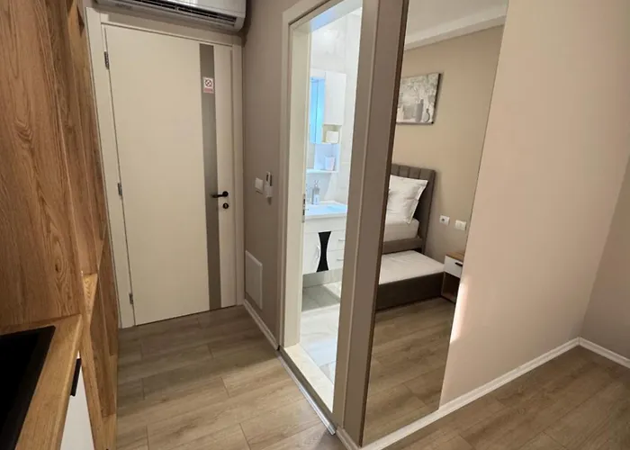 Rora Aparthotel Yzberishti